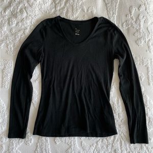 Ribbed Black Long Sleeve Basic Tee